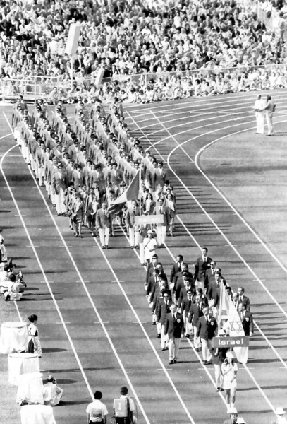 משלחת ישראל צועדת בטקס הפתיחה של המשחקים האולימפיים, מינכן 1972