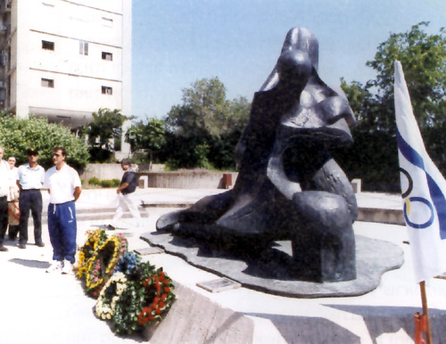 הטקס השנתי המסורתי ליד אנדרטת הי"א ברח ויצמן בתל אביב