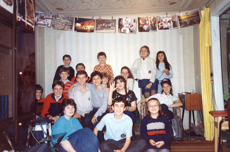 בשליחות באוקראינה - עם התלמידים בדירה